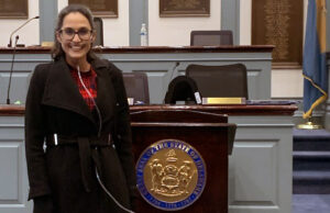 Ten years after ‘six months to live’ diagnosis, survivor Stephanie Packer travels to Delaware to warn against physician-assisted suicide