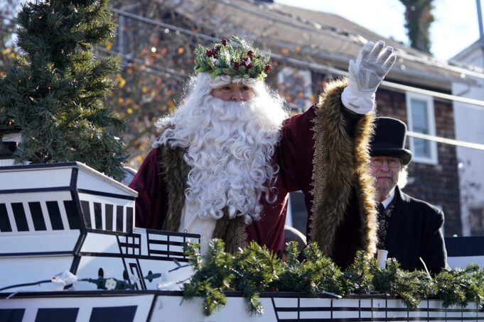 Celebrate St. Nicholas Day with ‘The Smoking Bishop,’ the boozy brew Charles Dickens popularized