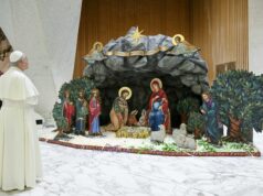 Pope Leo XIV condemns ‘antisemitic violence,’ ‘terrorist massacre’ that kills at least 15 and injures dozens in Sydney