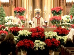 Bishop Koenig celebrates Christmas vigil at St. Ann parish in Wilmington — Photo gallery