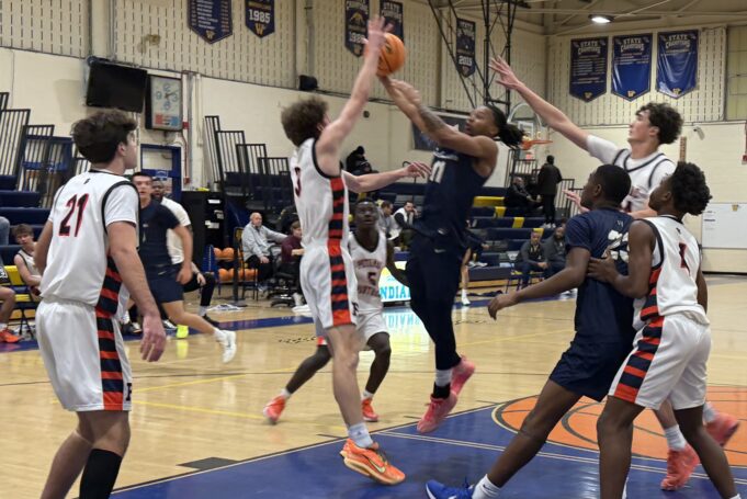 Salesianum School roars back for victory at Governors Challenge over Potomac (Va.) High School: Photo gallery