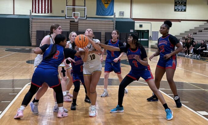 Basketball takes center stage for Catholic high school teams in Diocese of Wilmington