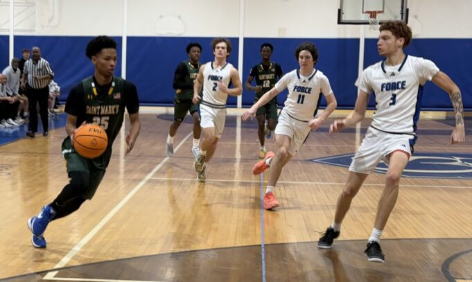 Third quarter is the difference in Saint Mark’s boys basketball win at Charter School of Wilmington: Photo gallery