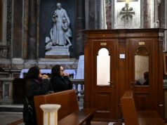 Vinea Research Group poll finds many Catholics open to returning to confession, citing mercy as key factor