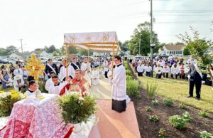 ‘It’s a good time to come together and bond and adore our Lord’: National Eucharistic Pilgrimage draws diverse crowd to Georgetown: Photo gallery