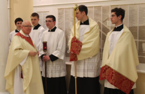 Father James T. Kirk, longtime pastor of St. Mary Magdalen parish, dies Thanksgiving morning at 68 seminarians