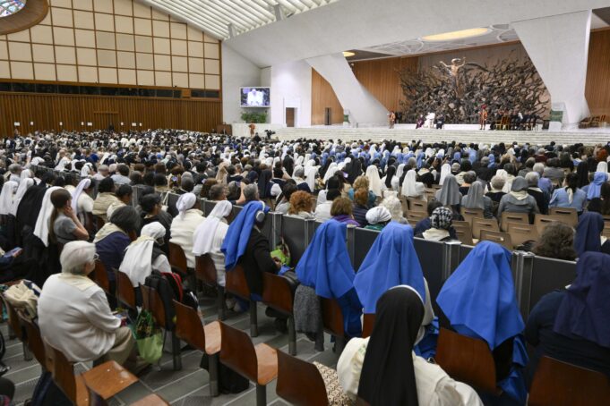 Consecrated men, women point the path to peace, salvation, Pope Leo XIV says