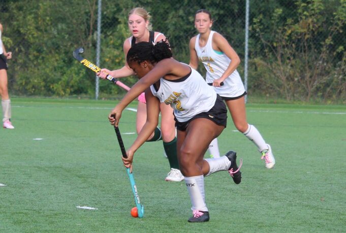 Overtime penalty stroke lifts Padua Academy field hockey past Archmere Academy: Photo gallery