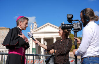 Holy Door, Mass in front of St. Peter’s tomb among the highlights for Diocese of Wilmington pilgrimage in Rome — Photo gallery