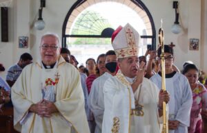 Minnesota priest Father Greg Schaffer brings hope to Venezuelans through sacraments amid their countless hardships