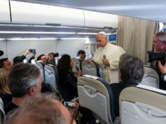 Holding inflight news conference, Pope Leo XIV talks about peace in Gaza, Ukraine: ‘We try to be a mediating voice’