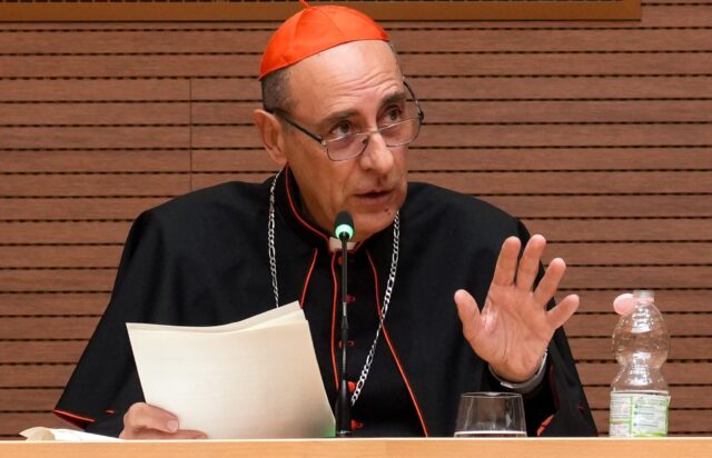 FILE CARDINAL VÍCTOR MANUEL FERNÁNDEZ