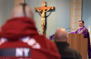 Churchgoers in Wilmington show up in strong numbers as Ash Wednesday starts Lent with milder weather — Photo gallery