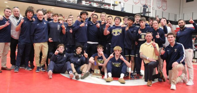 Sals wrestling team photo WEB