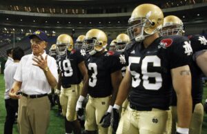 Notre Dame football coaching legend Lou Holtz dies, remembered for ‘building men, not just players’