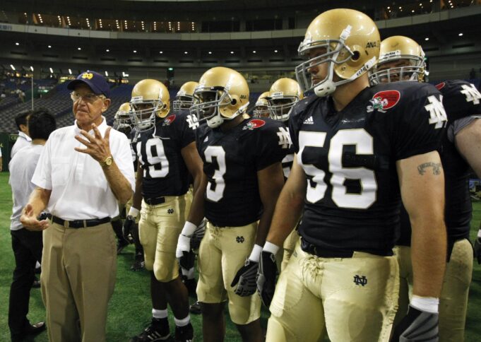 Notre Dame football coaching legend Lou Holtz dies, remembered for ‘building men, not just players’