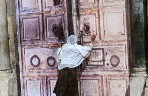 Israeli authorities close all holy sites in Old City Jerusalem citing security concerns
