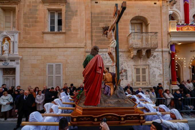 Holy Week around the world: faith expressed through culture and tradition: Photo gallery