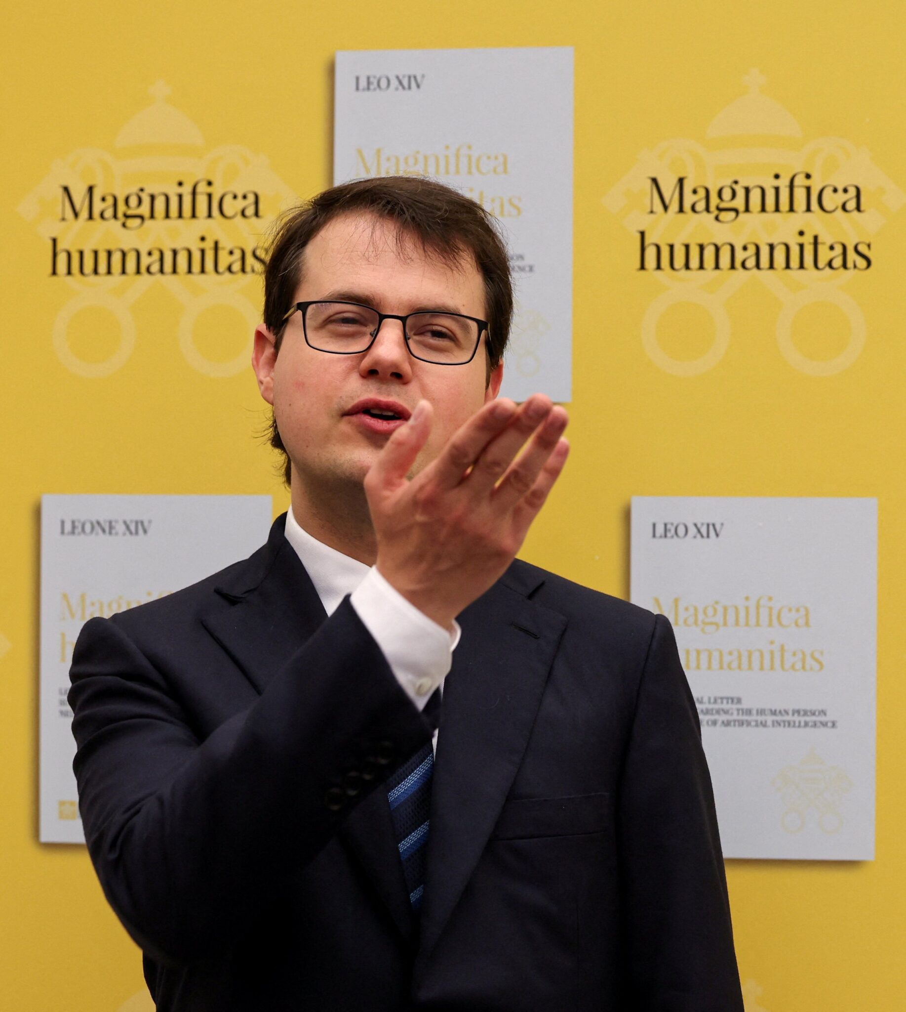 Hum Remain Pope Leo XIV calls for human dignity to remain central in AI ...