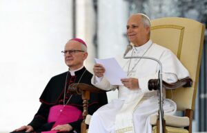 Pope Leo tells Catholic educators to lead students to Christ, the source of truth