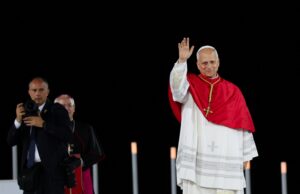 Pope Leo tells young people that God remains close in suffering and doubt