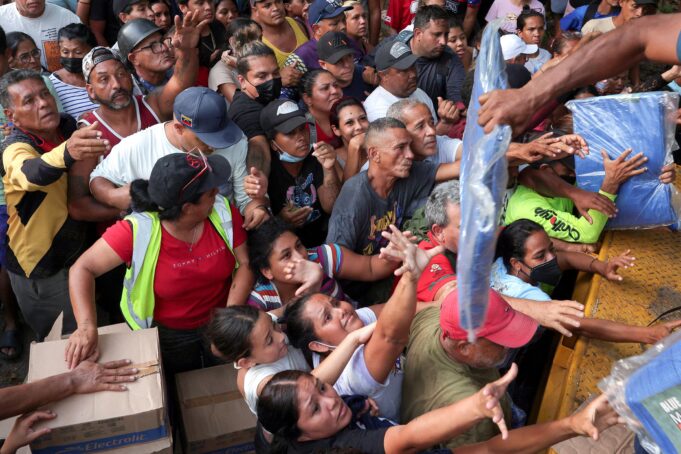 Death toll in Venezuelan earthquake recovery nears 5,000 as humanitarian aid intensifies: ‘It looked a little bit like a war zone’