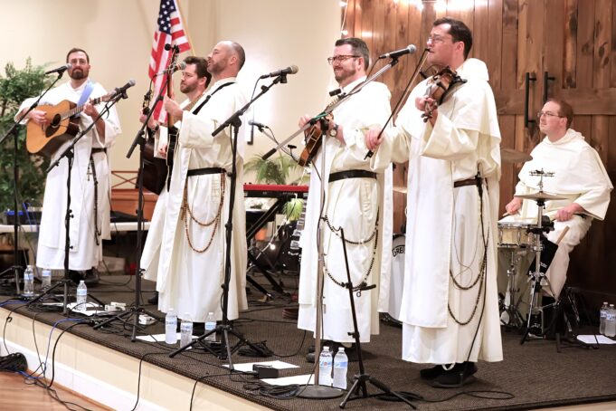 Hillbilly Thomists present a winning combination — theology, folk and bluegrass — during Diocese of Wilmington performance