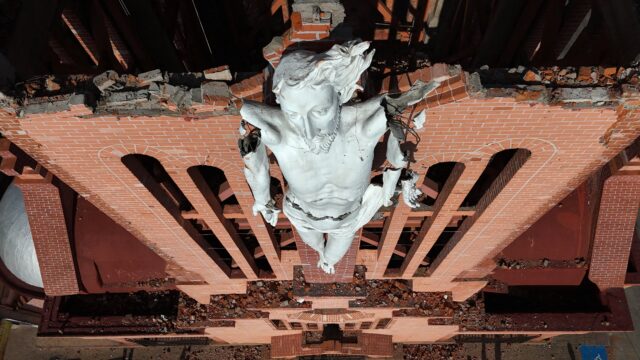 DAMAGED CHURCH CRUCIFIX COLOMBIA EARTHQUAKE