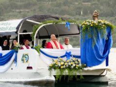 Never let injustice, evil in the world corrupt your heart, Pope Leo XIV tells faithful