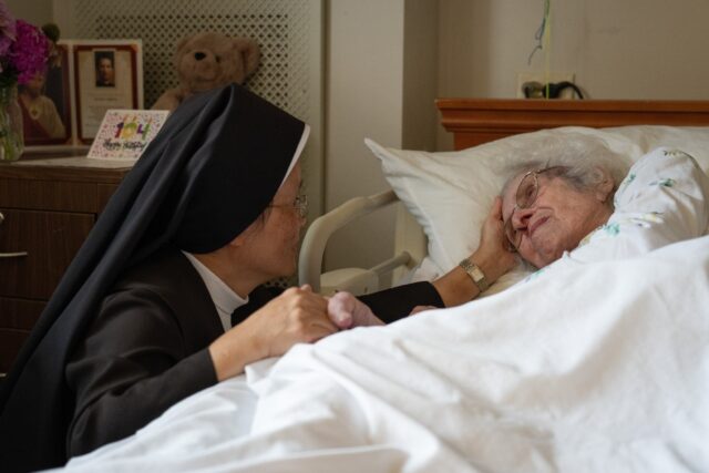CARMELITE SISTER AGED CHICAGO