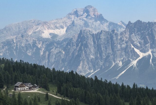 DOLOMITE MOUNTAINS